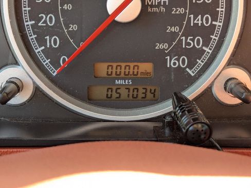 Used 2005 Chrysler Crossfire Limited RWD image 17