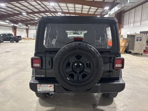 Used 2025 Jeep Wrangler Sport image 6