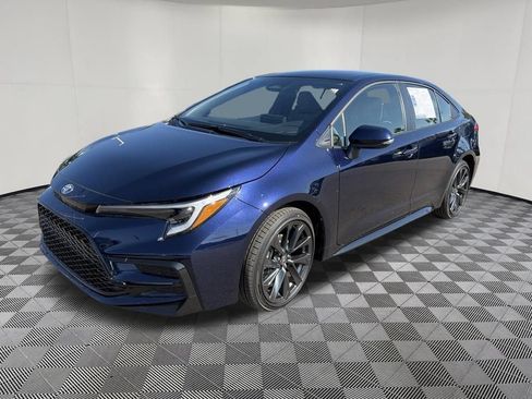 Used 2026 Toyota Corolla SE FWD image 4