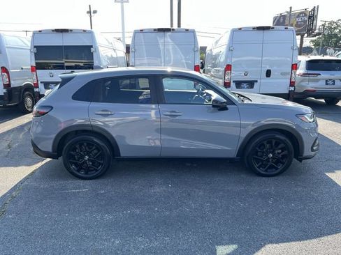 Used 2024 Honda HR-V Sport image 11