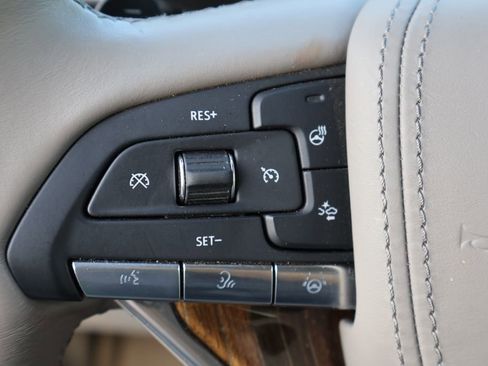 Certified 2023 Cadillac Escalade Premium Luxury Platinum w/ LPO, Radiant Package image 27