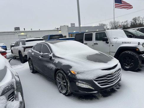 Used 2022 Chevrolet Malibu Premier image 3