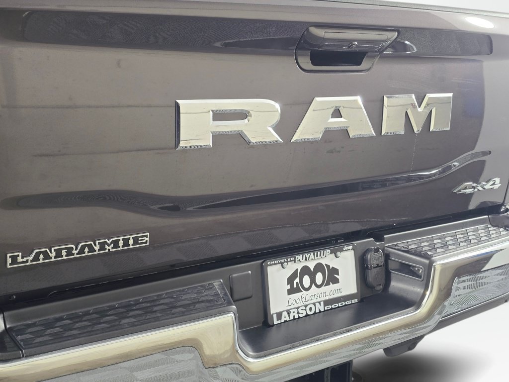 New 2026 RAM 2500 Laramie AWD/4WD image 16