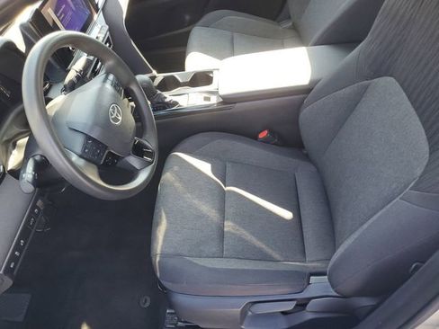 Used 2025 Toyota Camry LE image 16