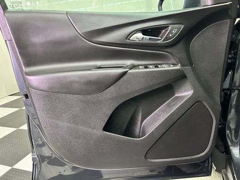 Used 2023 Chevrolet Equinox LT image 12