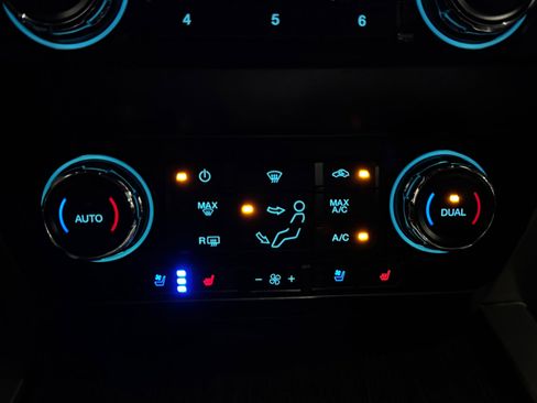 Used 2021 Ford F250 Lariat w/ Lariat Value Package image 35