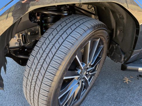 Used 2026 Lexus GX 550 w/ Accessory Package (2T) image 11