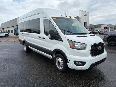 Used 2024 Ford Transit 350 XLT image 2