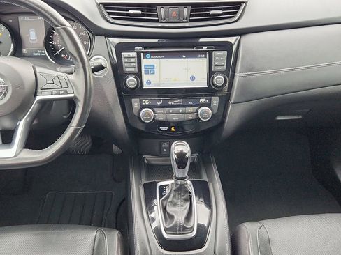 Used 2017 Nissan Rogue SL AWD/4WD image 11