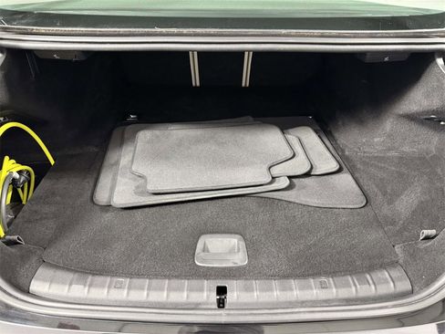 Used 2021 BMW 530e xDrive w/ Premium Package image 14