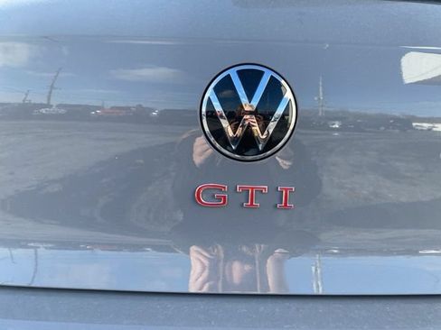 New 2026 Volkswagen GTI SE FWD image 18