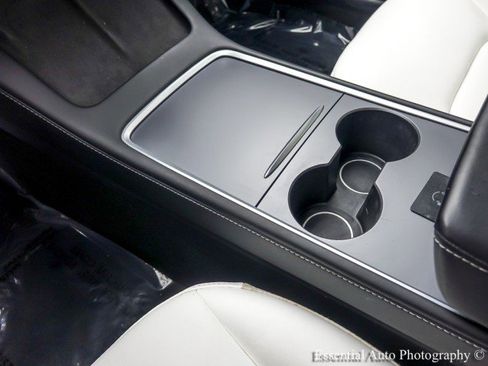 Used 2021 Tesla Model 3 Performance image 35