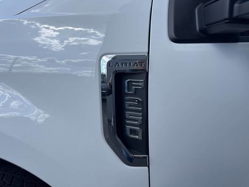 Used 2017 Ford F250 Lariat w/ Chrome Package AWD/4WD image 6