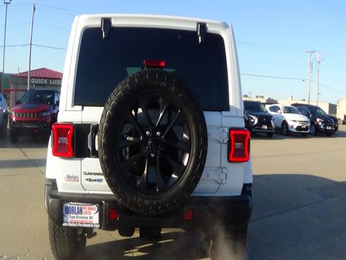 Certified 2025 Jeep Wrangler Unlimited Sahara AWD/4WD image 7
