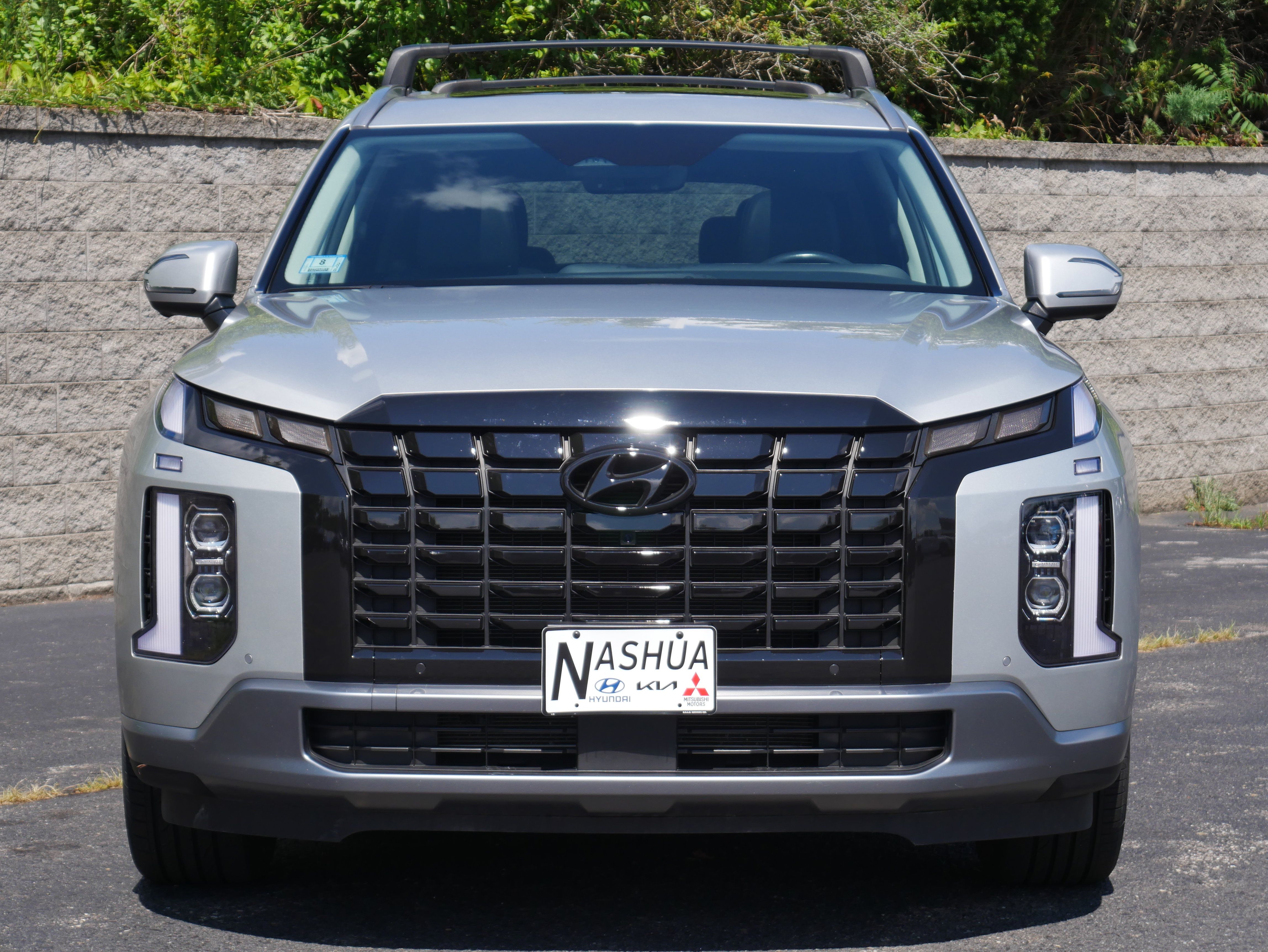 Used 2024 Hyundai Palisade SEL w/ Premium Package AWD/4WD image 2