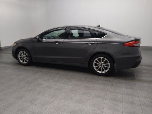 Used 2019 Ford Fusion SE image 3