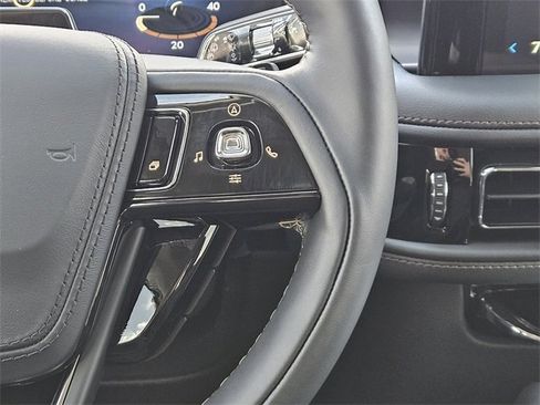 New 2026 Lincoln Aviator 2WD image 27