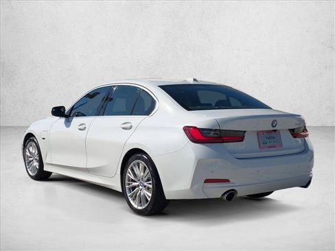 Used 2023 BMW 330e w/ Convenience Package RWD image 8