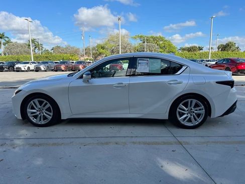 Certified 2024 Lexus IS 300 300 w/ Comfort Package image 4