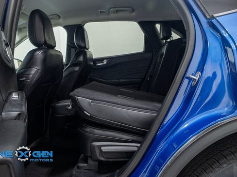 Used 2023 Ford Escape SE image 29