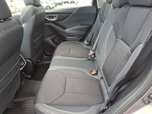 Used 2019 Subaru Forester Premium AWD/4WD image 9