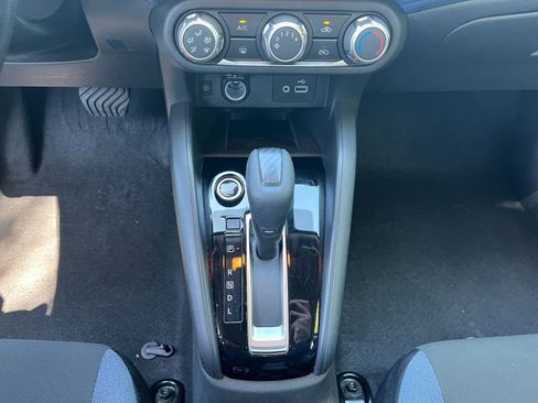 Used 2025 Nissan Versa SV FWD image 39