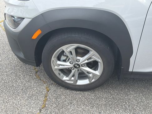 Certified 2022 Hyundai Kona SEL w/ Convenience Package FWD image 11