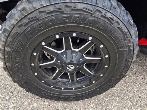Used 2014 Jeep Wrangler Unlimited Sport w/ Quick Order Package 24S AWD/4WD image 9