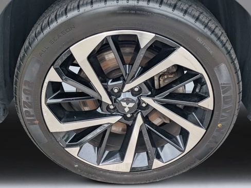 Used 2024 Mitsubishi Outlander SE FWD image 11