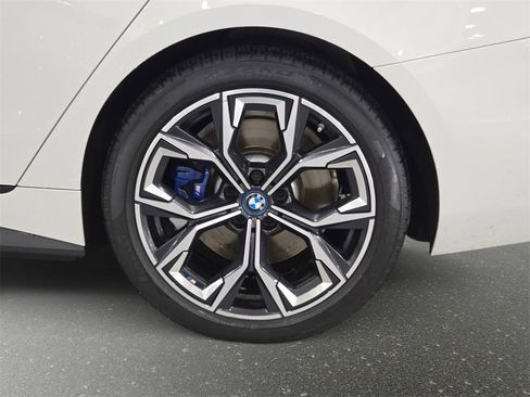 Used 2022 BMW i4 M50 w/ Premium Package image 28