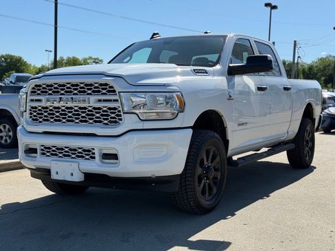 Used 2022 RAM 2500 Tradesman AWD/4WD image 2