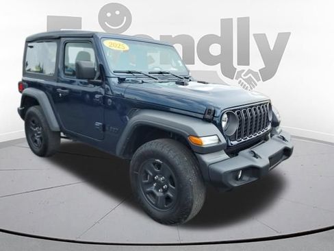 Used 2025 Jeep Wrangler Sport AWD/4WD image 7