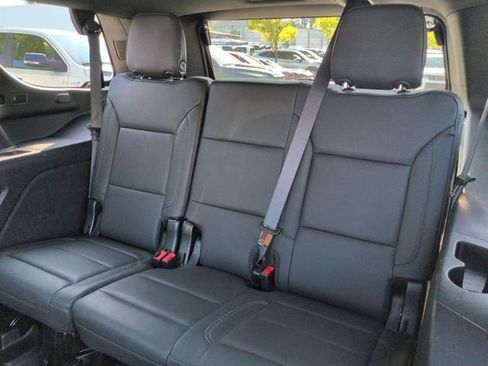 Used 2023 Chevrolet Tahoe Z71 AWD/4WD image 13