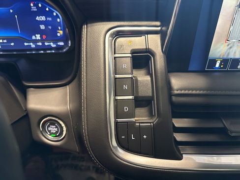 Certified 2024 Chevrolet Suburban Z71 w/ Luxury Package image 20