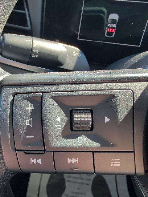 Used 2025 Nissan Kicks SV w/ Illumination Package FWD image 16