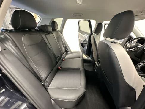 Used 2025 Volkswagen Taos SE AWD/4WD image 22