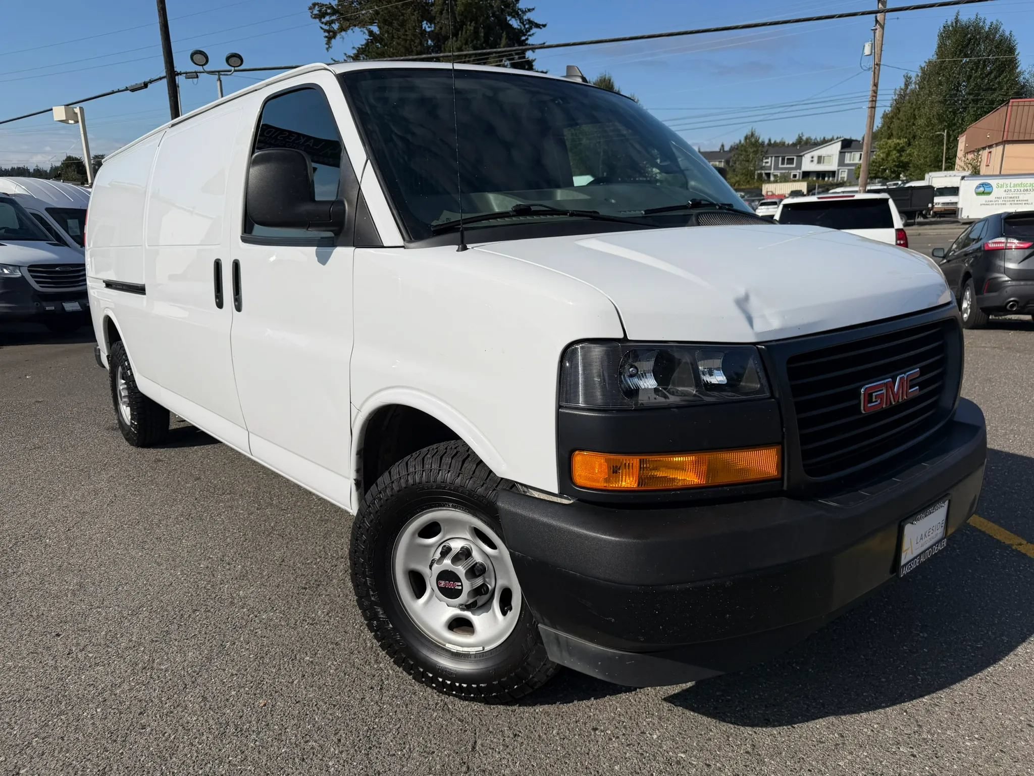Used 2023 GMC Savana 2500 Extended w/ Driver Convenience Package RWD image 3