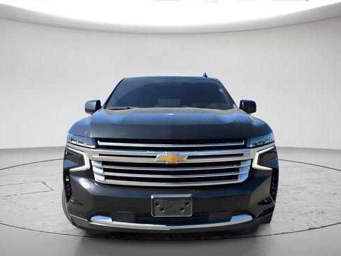 Used 2021 Chevrolet Suburban High Country AWD/4WD image 2