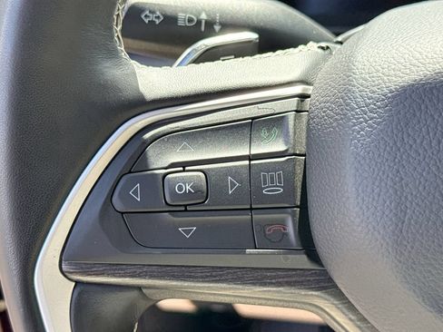 Used 2022 Jeep Grand Cherokee Limited AWD/4WD image 26