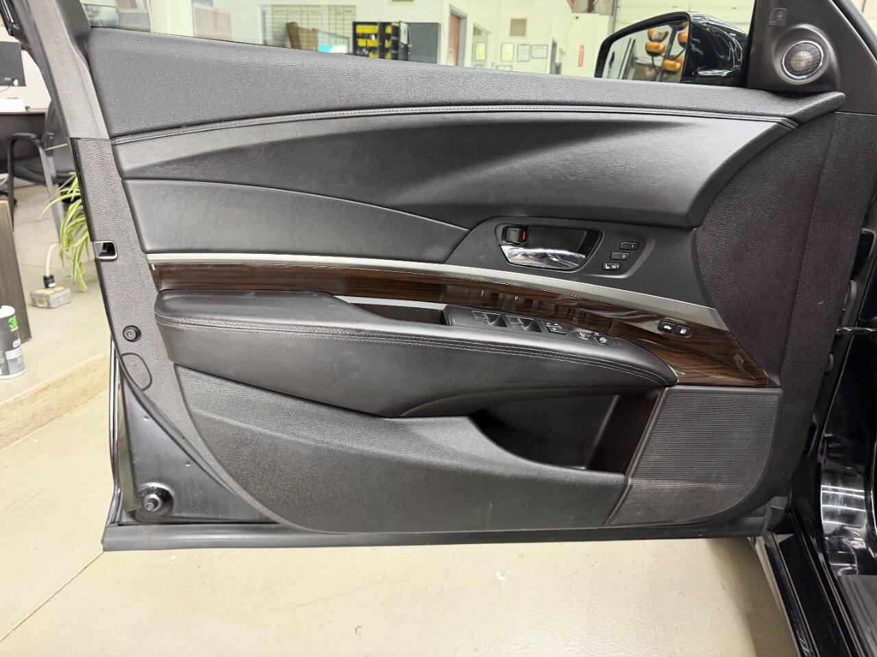 Used 2014 Acura RLX w/ Technology Package FWD image 10