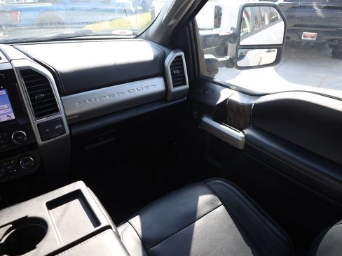 Used 2019 Ford F350 Lariat w/ Lariat Ultimate Package AWD/4WD image 20