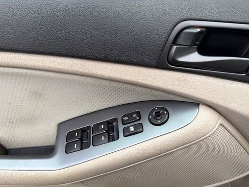 Used 2015 Kia Optima LX image 9