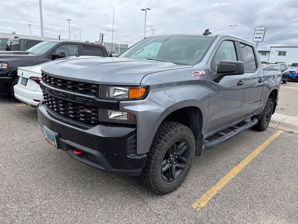 Used 2019 Chevrolet Silverado 1500 Custom Trail Boss w/ Custom Convenience Package AWD/4WD image 2