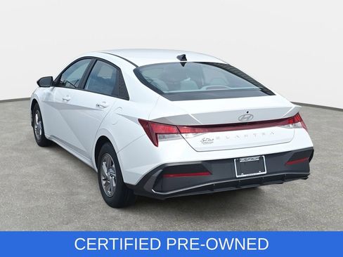 Certified 2025 Hyundai Elantra SE FWD image 7