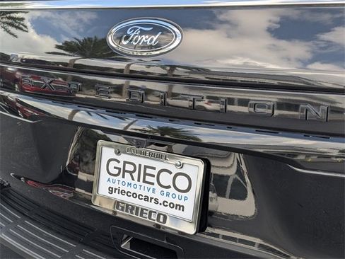 Used 2023 Ford Expedition Max Limited image 14