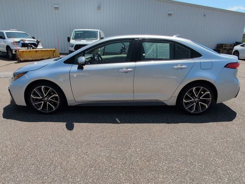 Used 2022 Toyota Corolla SE FWD image 3