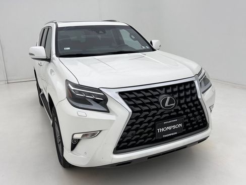 Used 2023 Lexus GX 460 Premium w/ Premium Plus Package AWD/4WD image 3