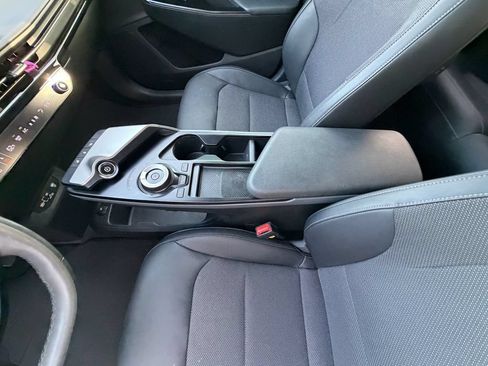 Certified 2025 Kia EV6 Light w/ Light LR Technology Package AWD/4WD image 18