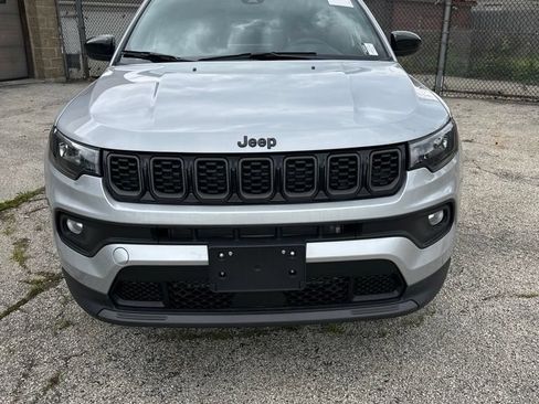 Used 2026 Jeep Compass Latitude AWD/4WD image 1