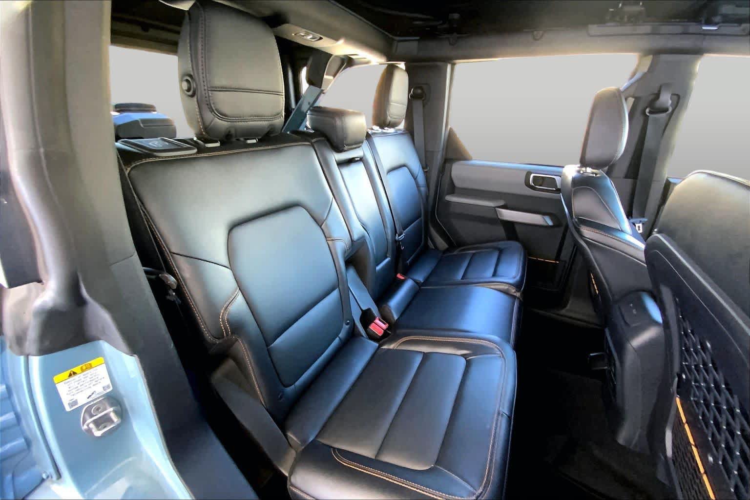 Used 2023 Ford Bronco Badlands w/ Sasquatch Package AWD/4WD image 19